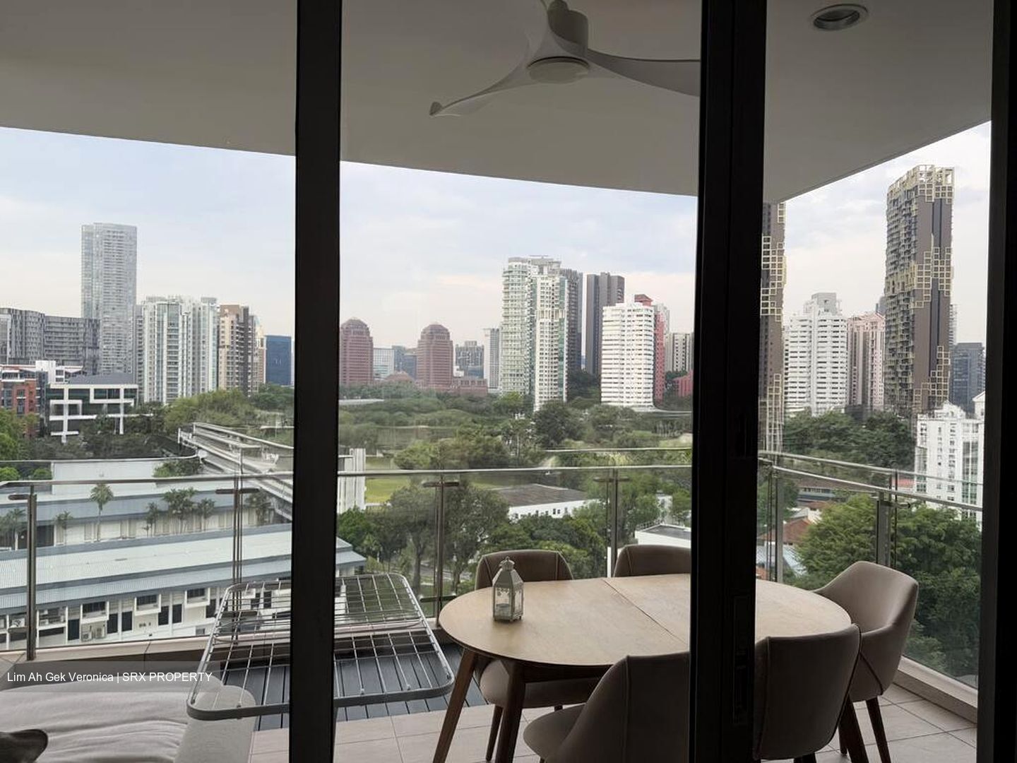 Latitude (D10), Condominium #499990431